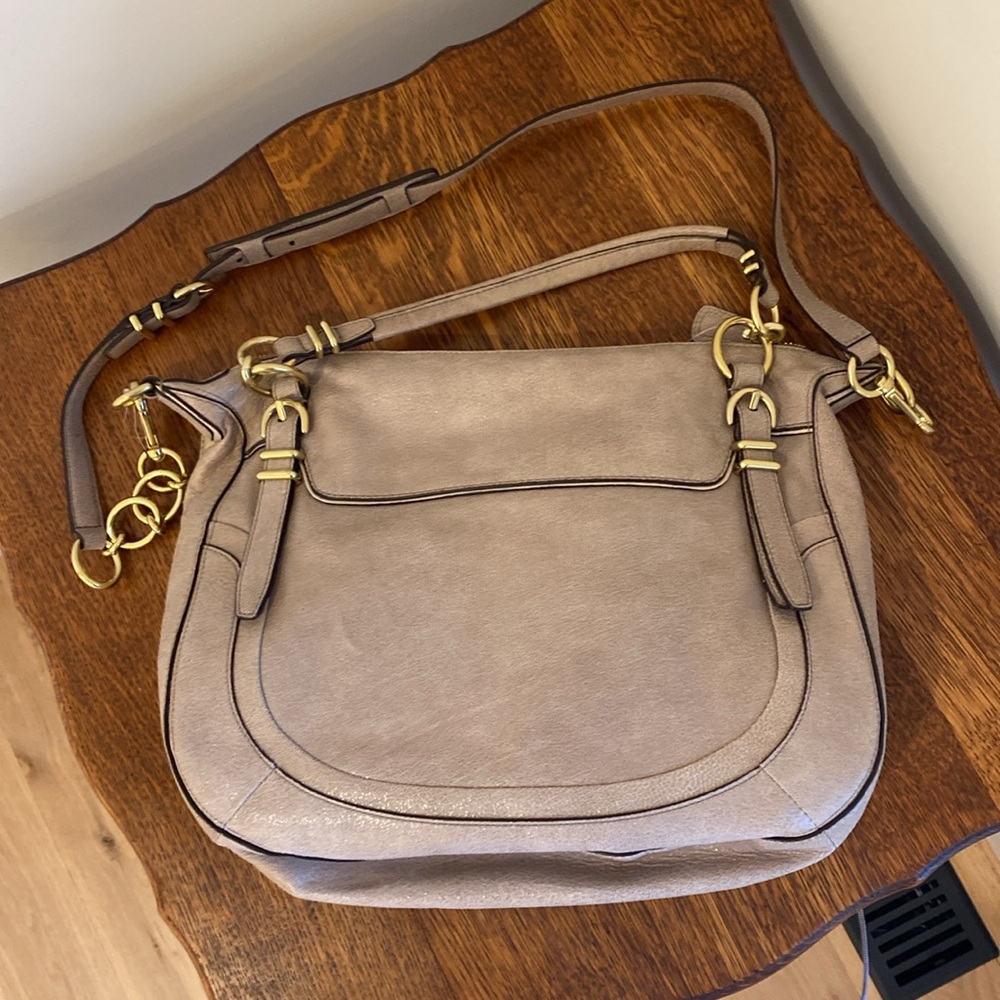 Coach Beige Leather Shoulder Bag with Gold Accents - Picture 7 of 7
